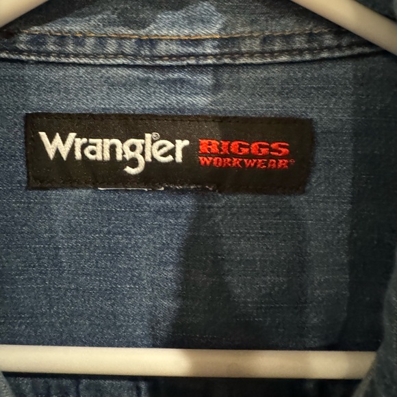 🥰Wrangler Riggs Workwear Denim Shirt. XLT - Picture 2 of 8